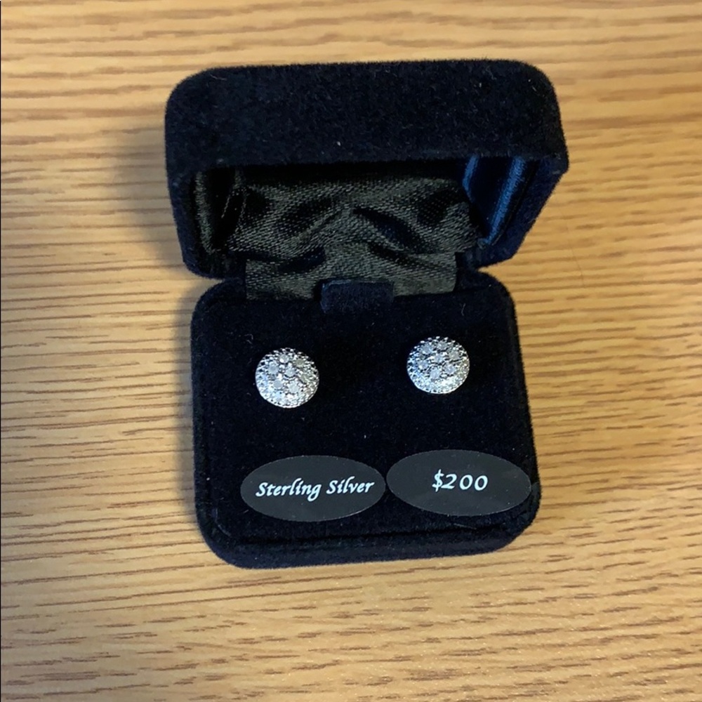 genuine diamond stud earrings